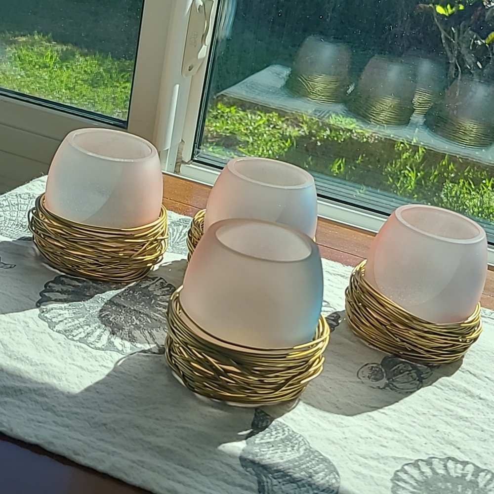 4 Frosted Pink and Blue Glass Yankee Candle Tealight Holders Lot
